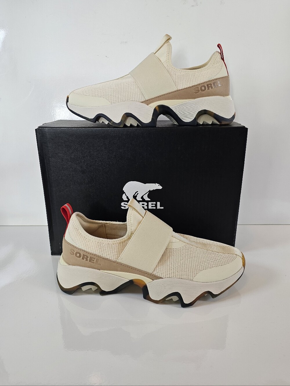 SOREL Kinetic Impact II Strap sneakers in Honey White/Chalk. Women’s size 10.